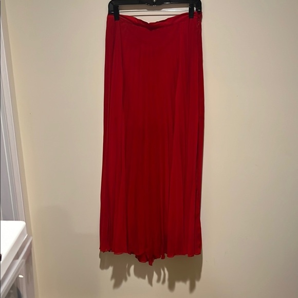Bebe Red Maxi A-Line Skirt Pleated size Small - Picture 6 of 7